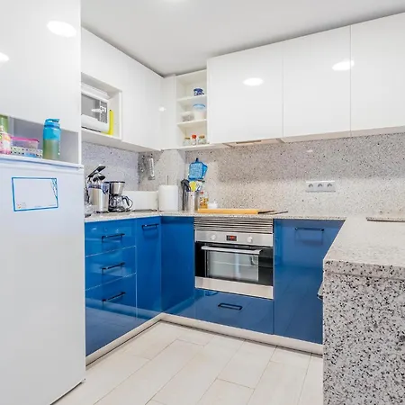 Lovely In Lescala With Kitchen Apartment *