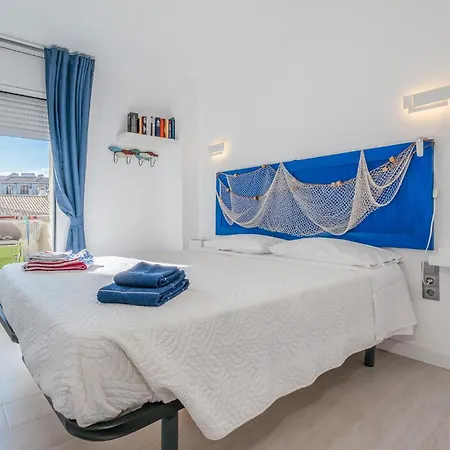 Lovely In Lescala With Kitchen Apartment *