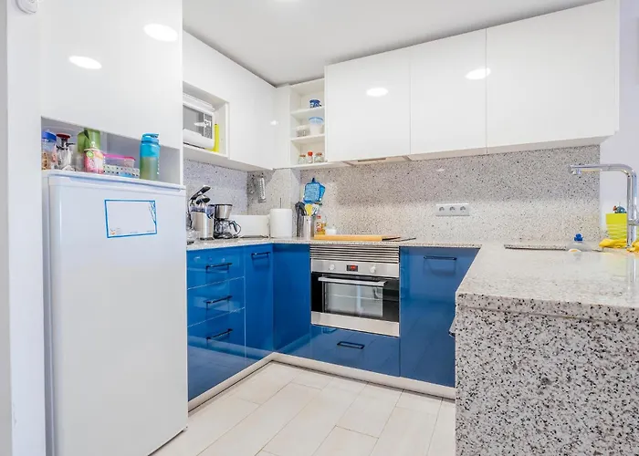 2 Bedroom Lovely In Διαμέρισμα *