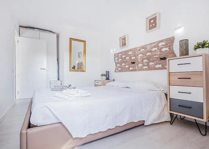 2 Bedroom Lovely In Διαμέρισμα