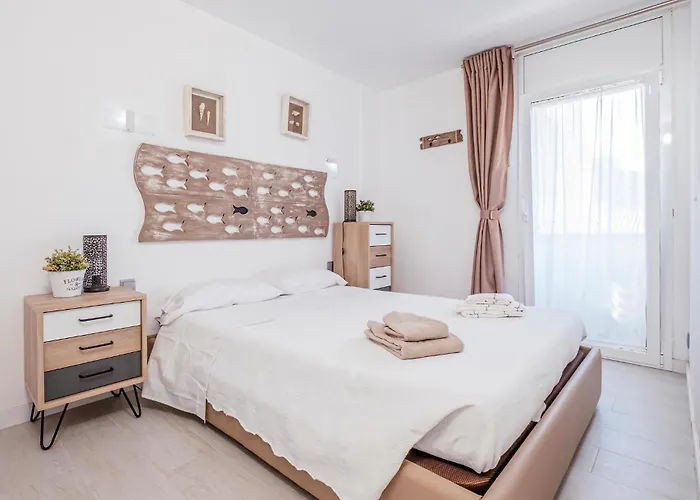 2 Bedroom Lovely In *