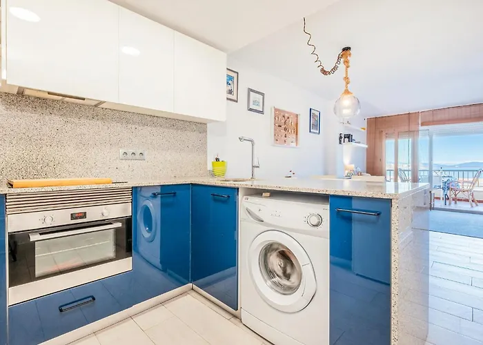 2 Bedroom Lovely In *