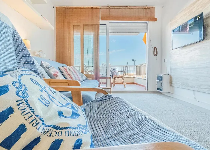 2 Bedroom Lovely In *